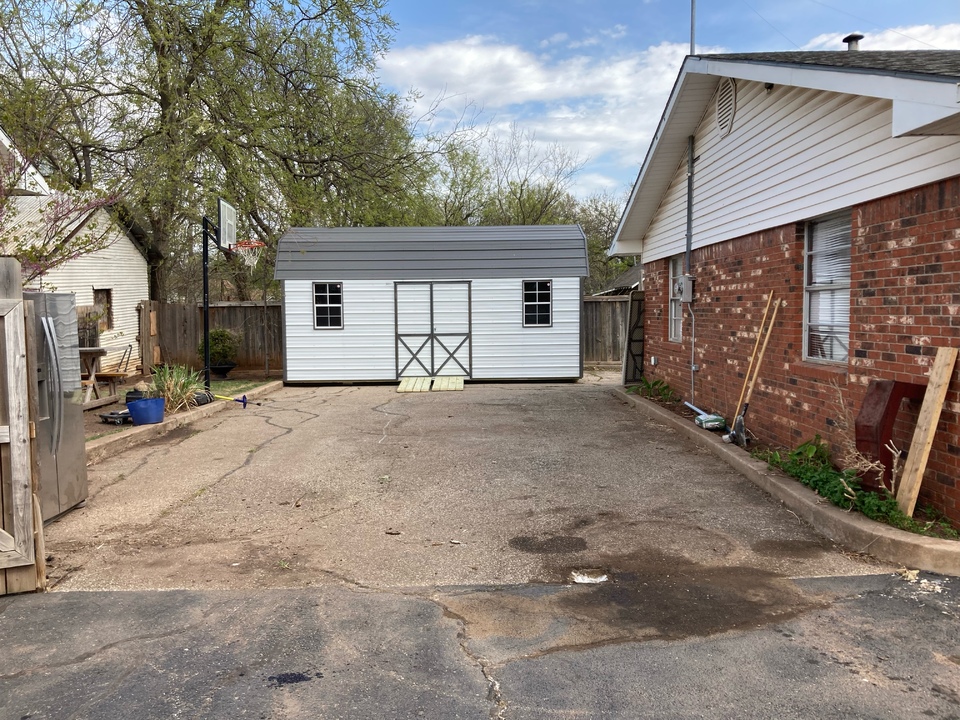 Metal Lofted Barns
