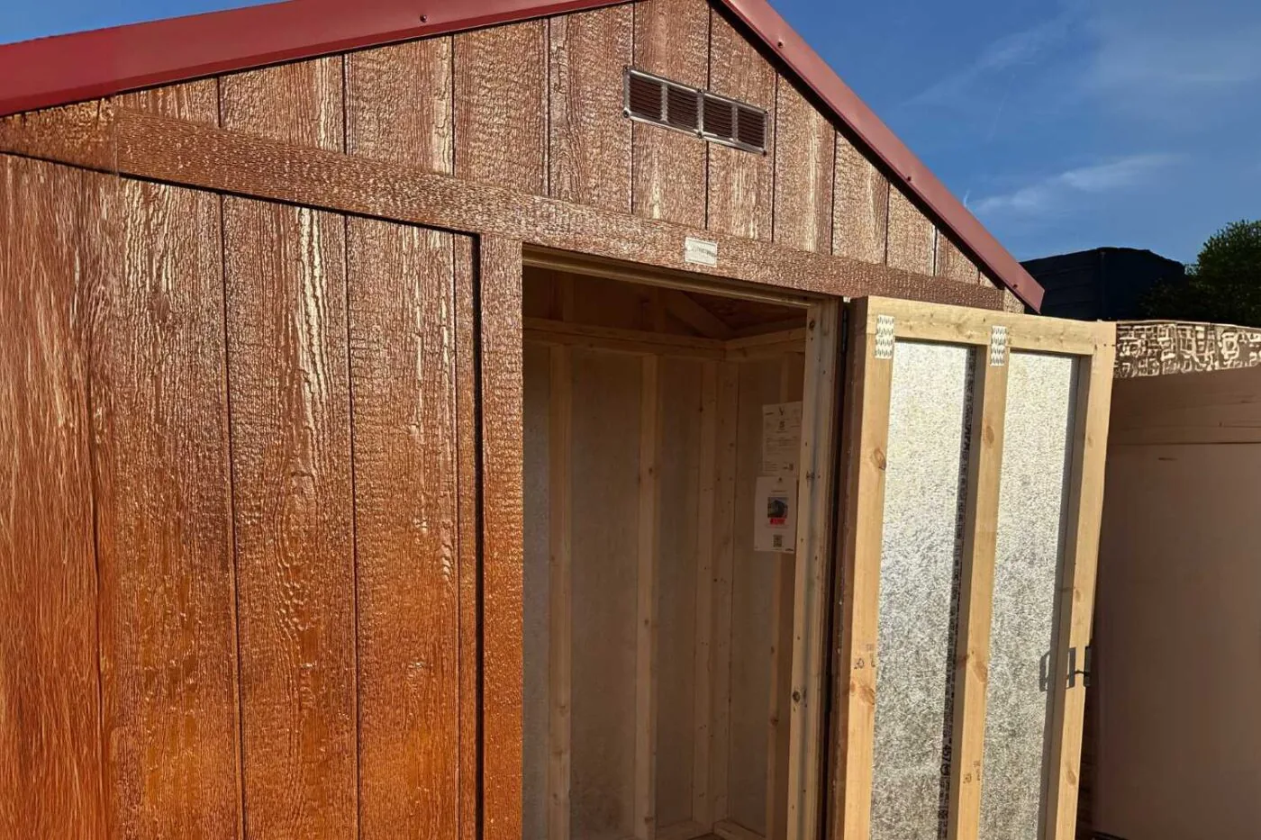 Dog kennel exterior