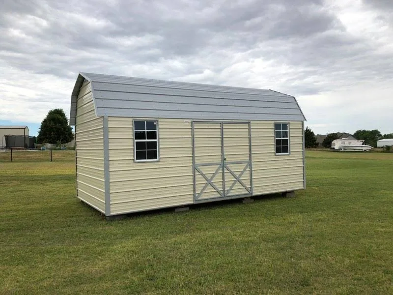 Metal lofted barn in Oklahoma