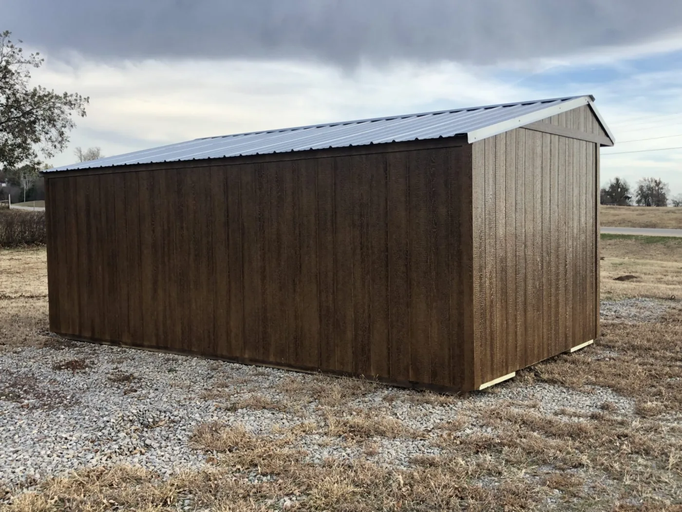 Run-in shed with tack room