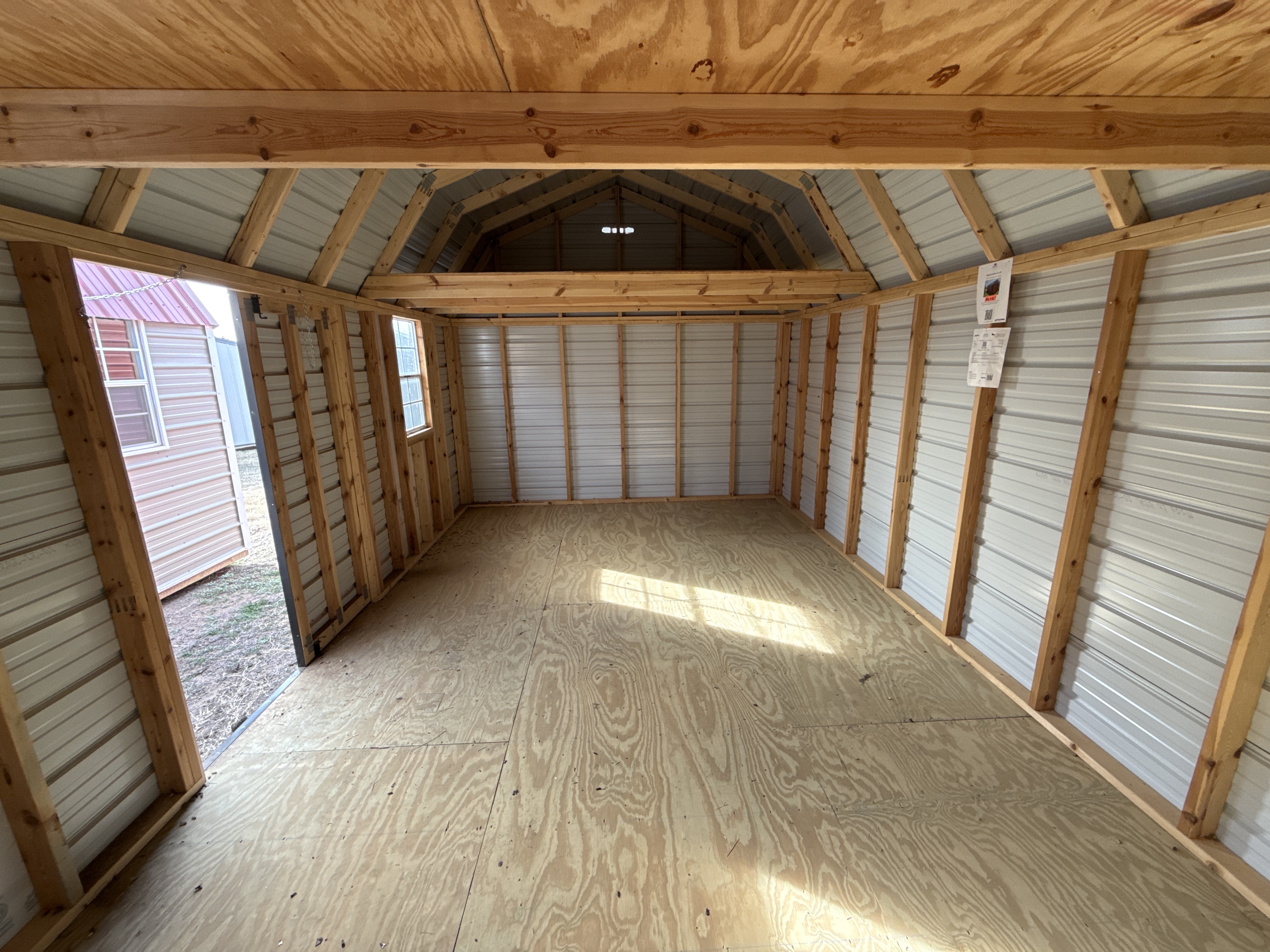 Metal Loft Barn 12 x 20 photo 2