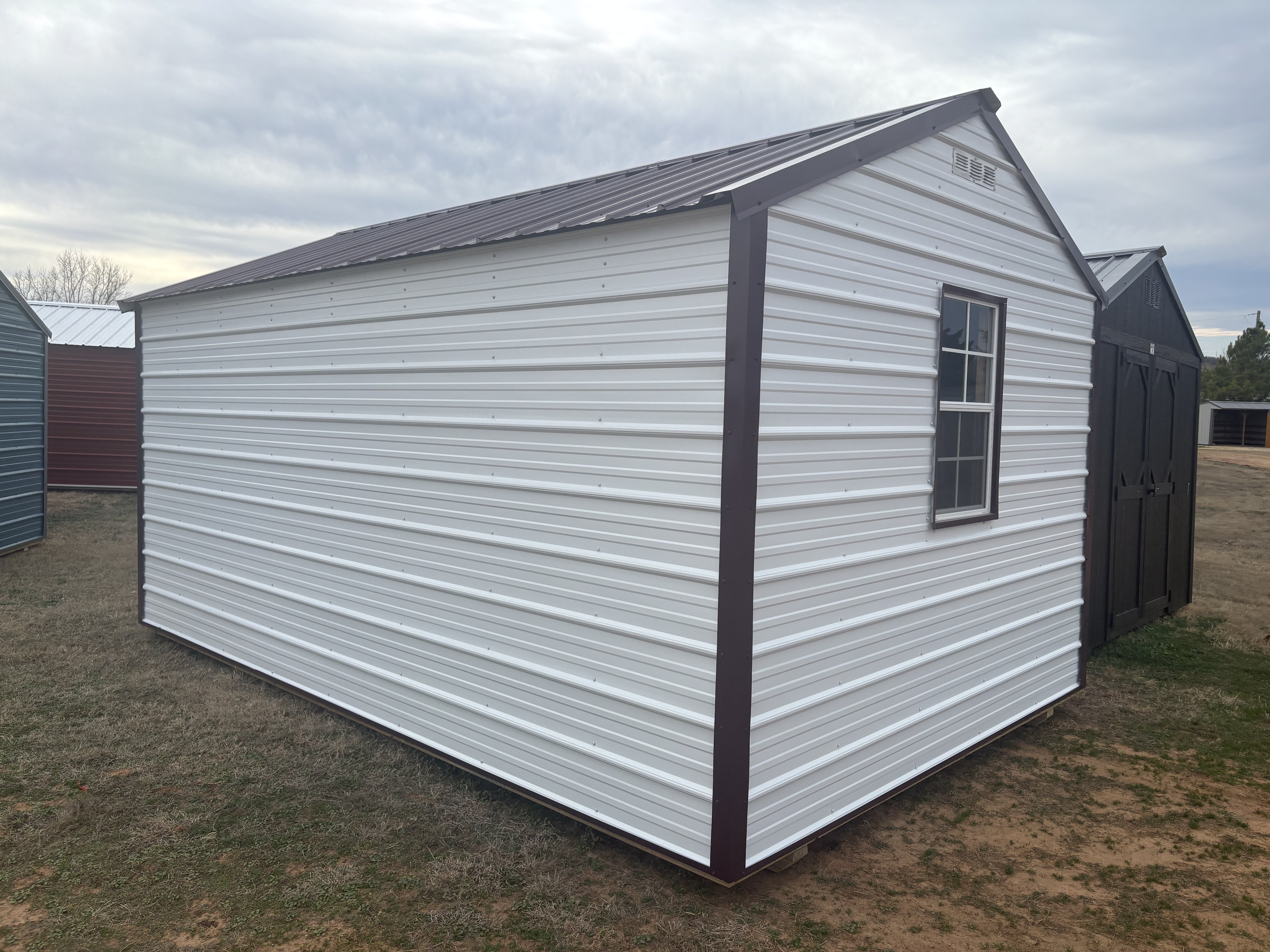 Metal Cottage Barn 10 x 16 photo 4