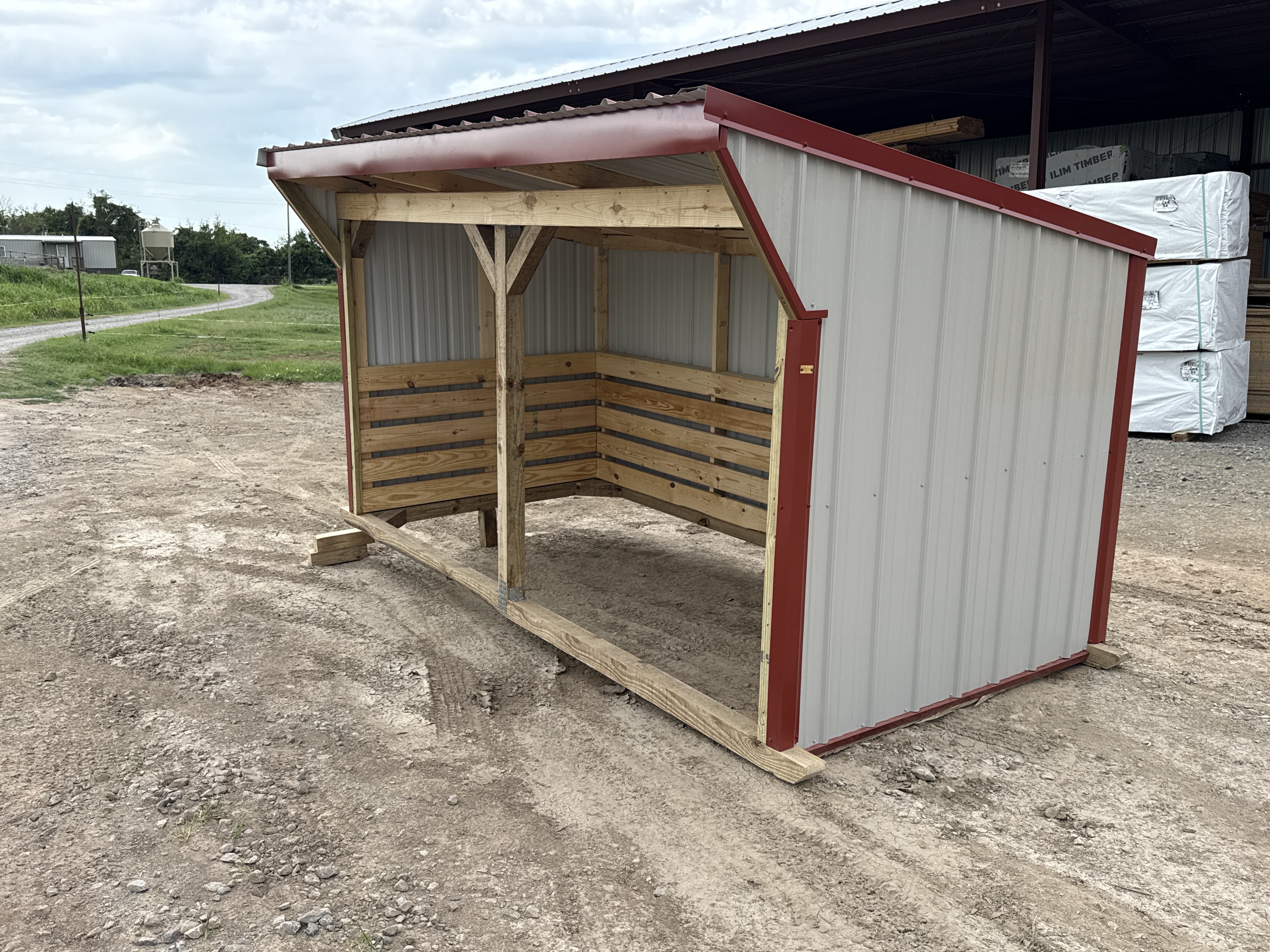 Metal Loafing Shed 6 x 12 photo 2