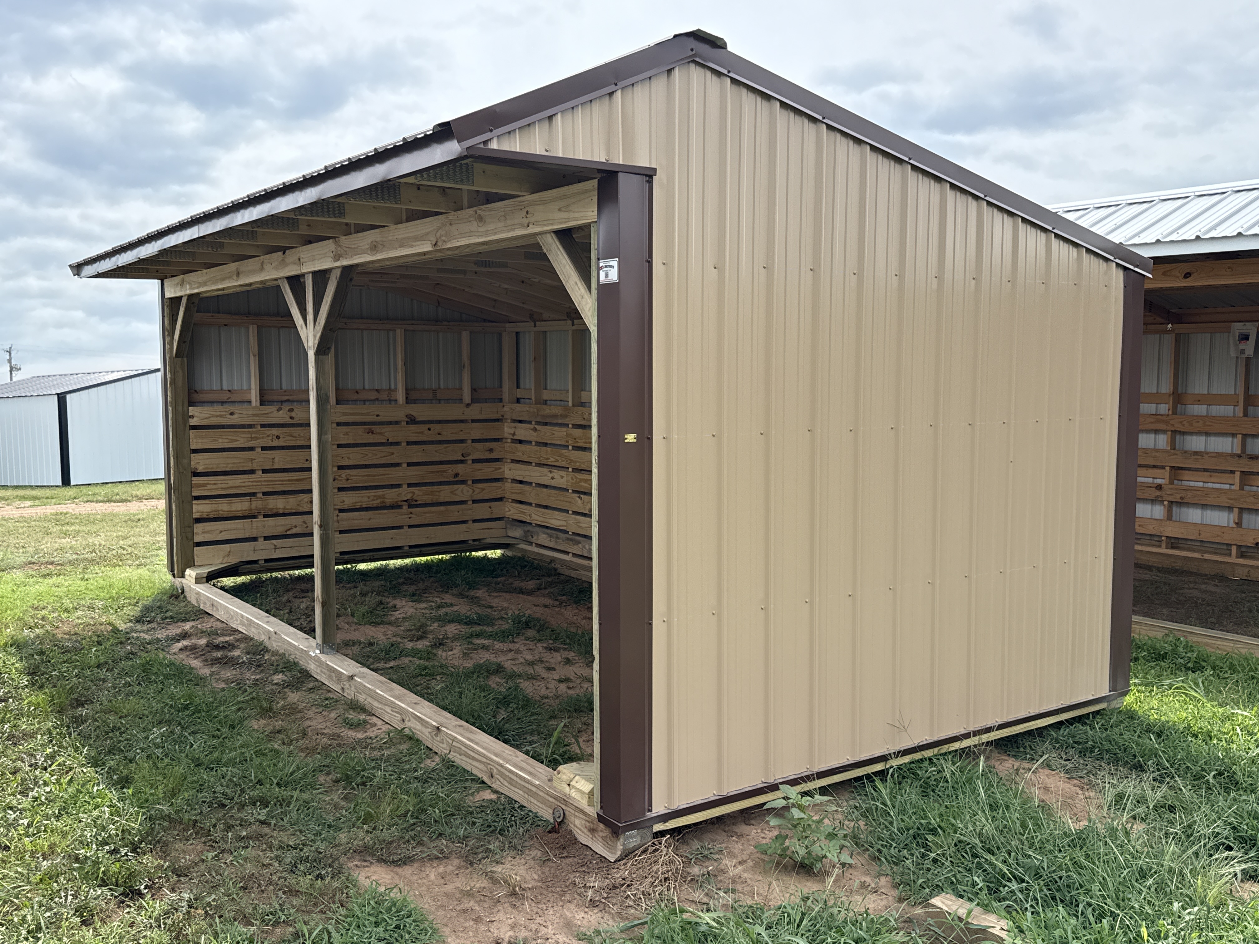 Metal Horse Barn 10 x 20