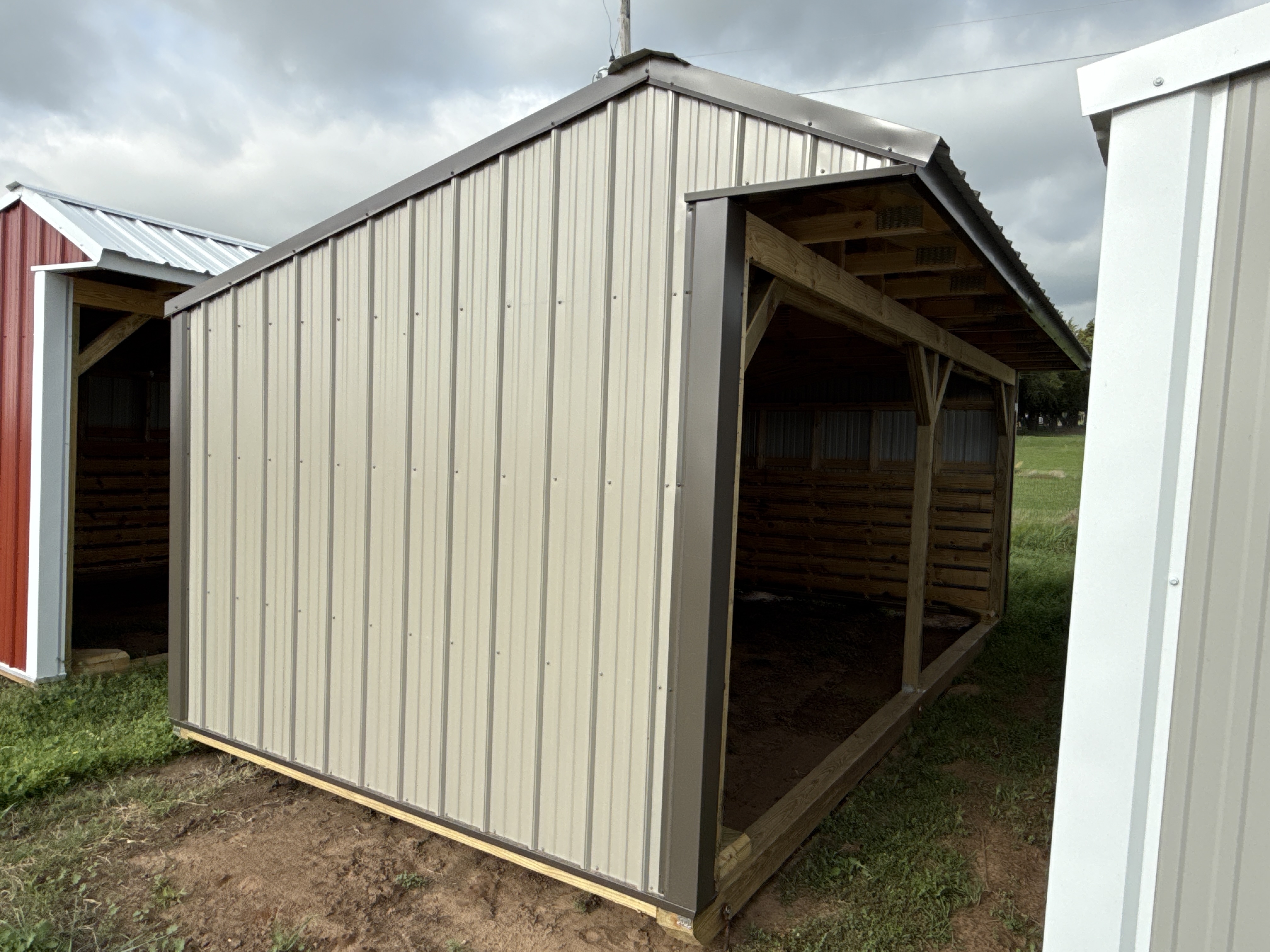 Metal Horse Barn 10 x 20