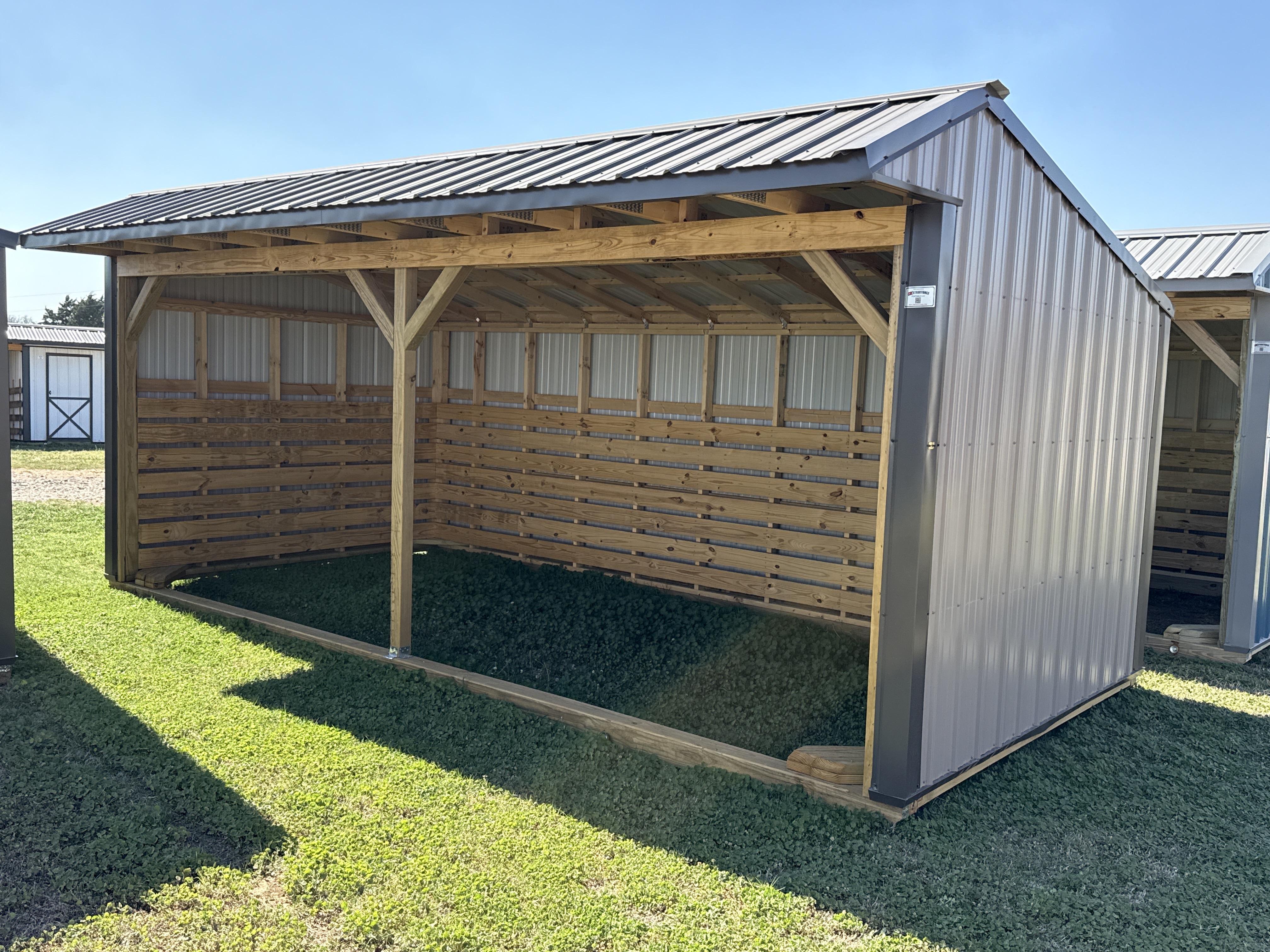 Metal Horse Barn 10 x 20