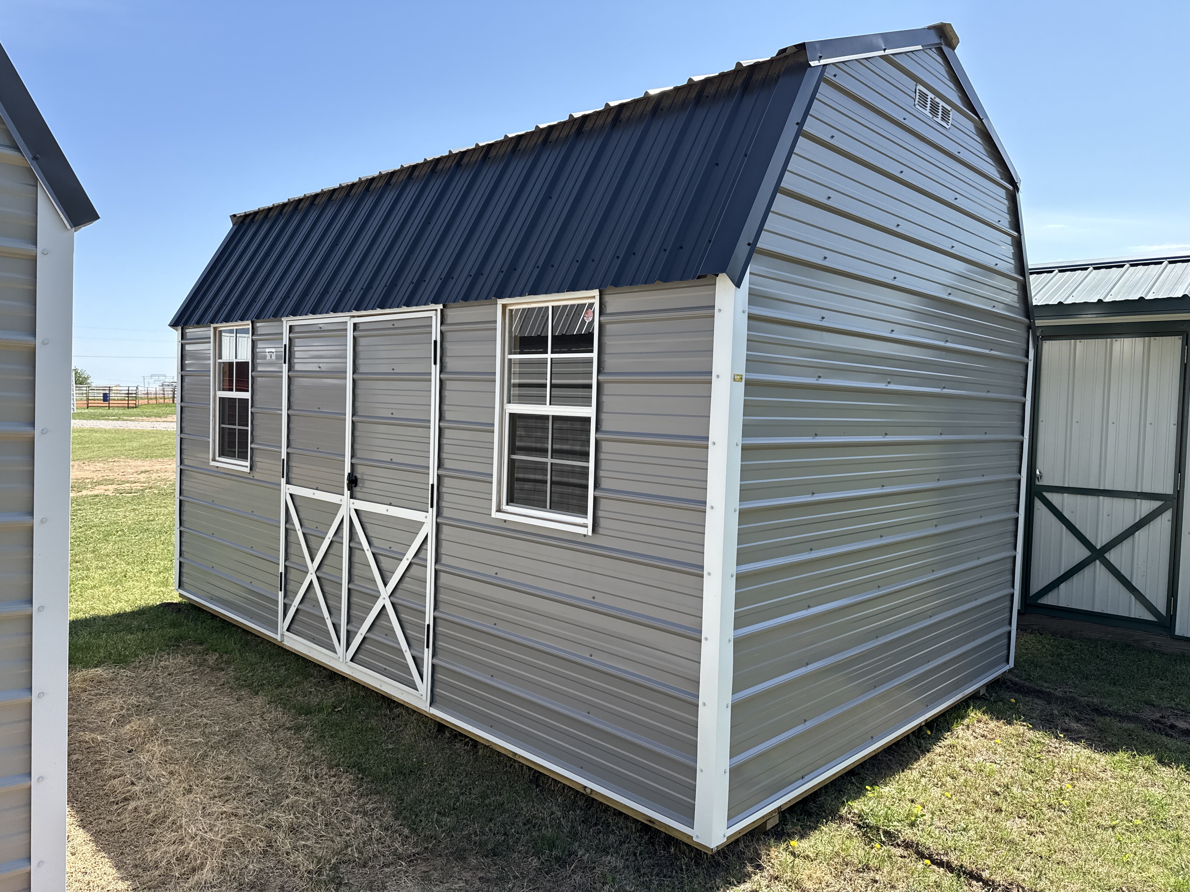Metal Loft Barn 10 x 16